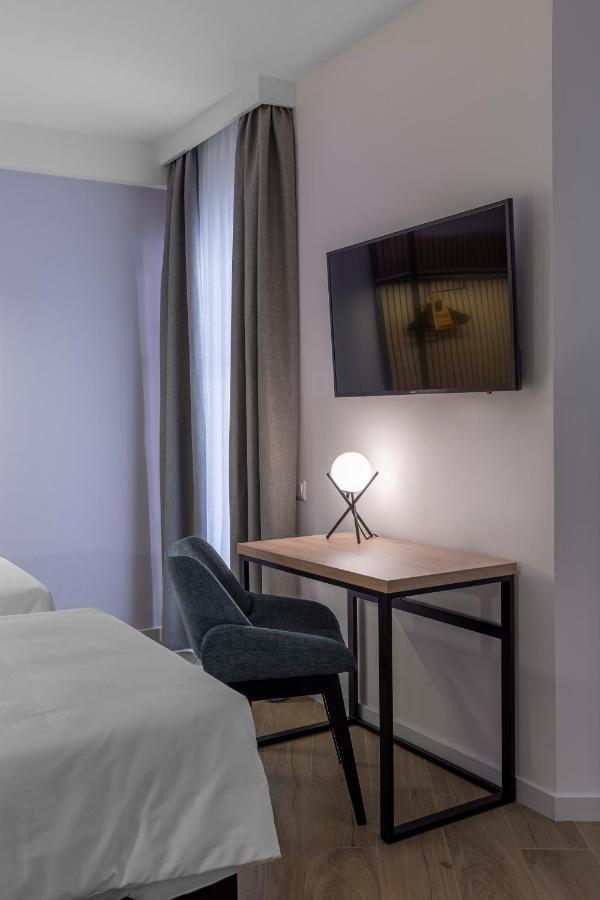 Kontrakt Boutique Hotel Киев Экстерьер фото